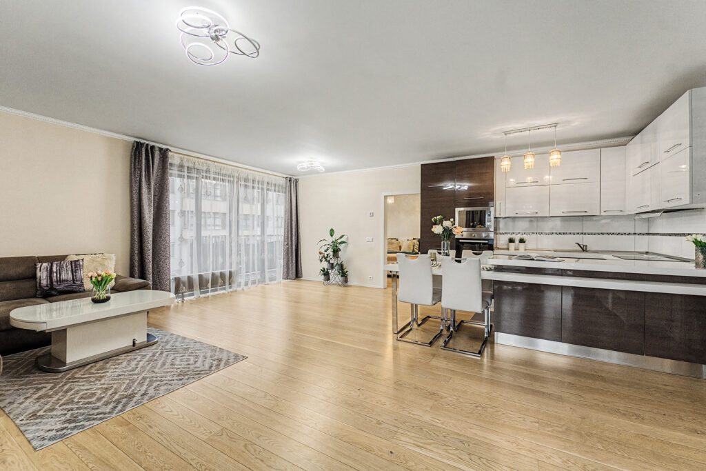 Prodej bytu 4+kk/B, 120 m2, komora 13 m2, garážové stání