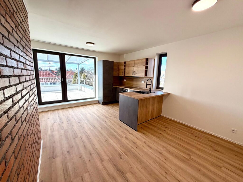 Byt 3+kk, 2x prostorná terasa, 2x parkovací stání