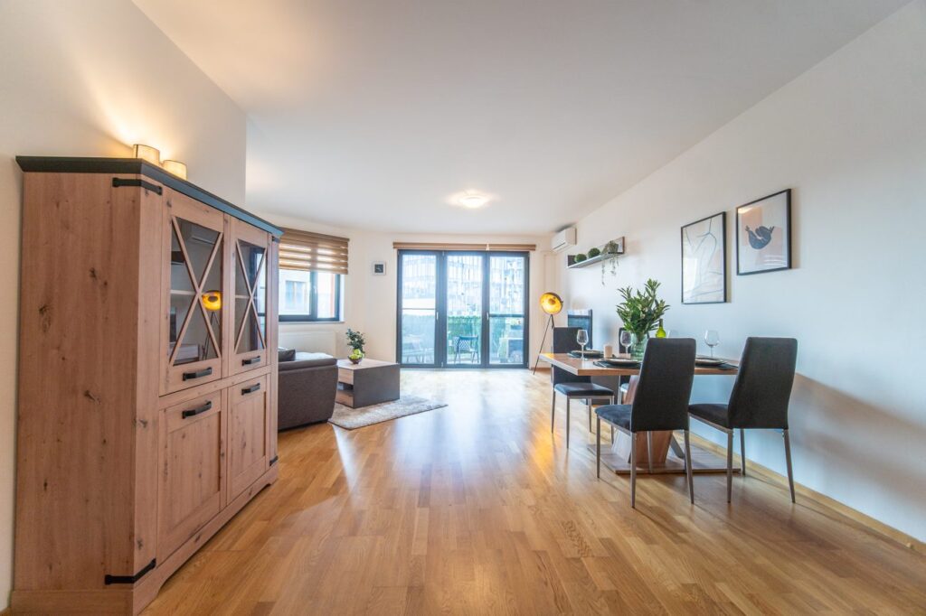 Atypický byt 3+kk s balkonem