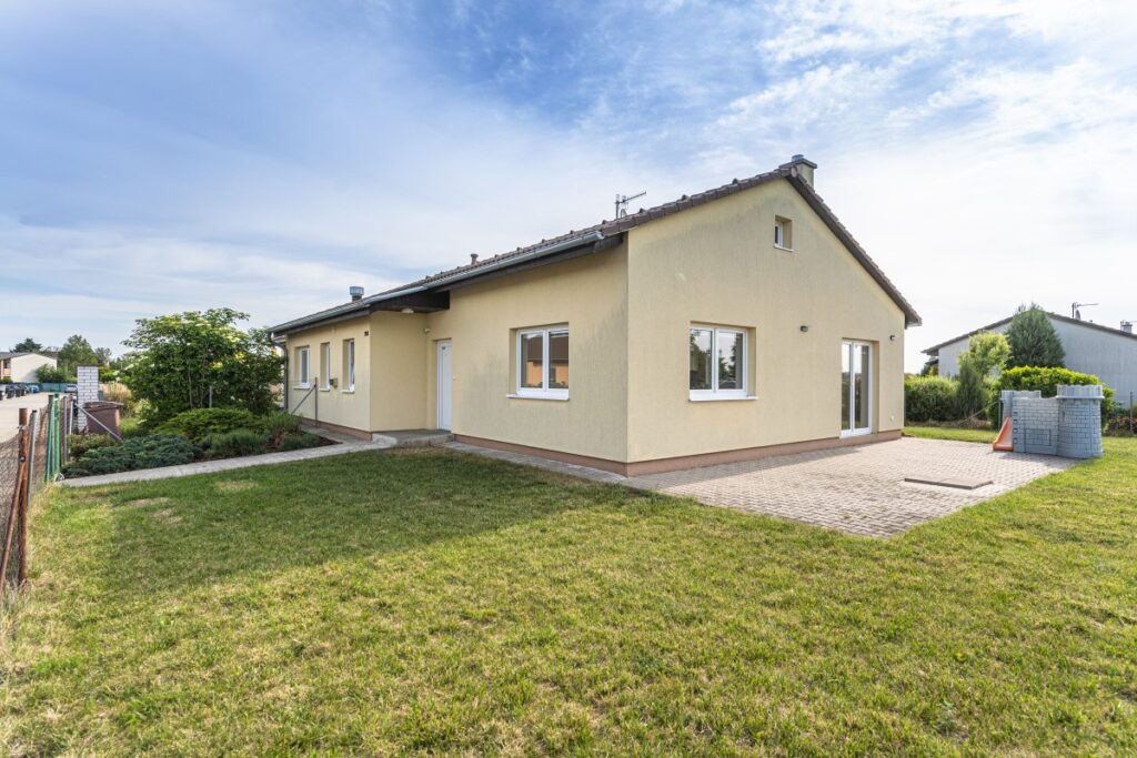 Pronájem RD novostavby 4+kk